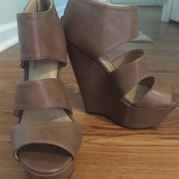 Tan wedges! - Picture 2 of 2